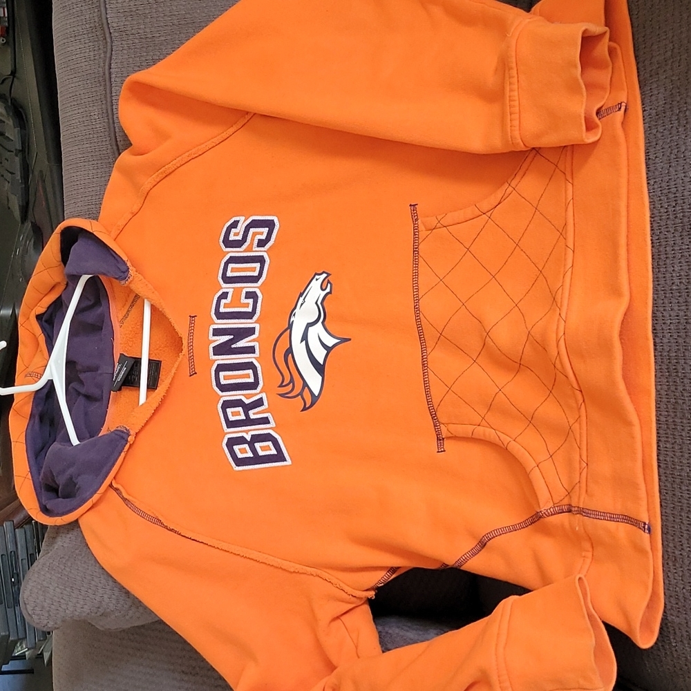 Women's Official NFL Denver Broncos hoodie size Large